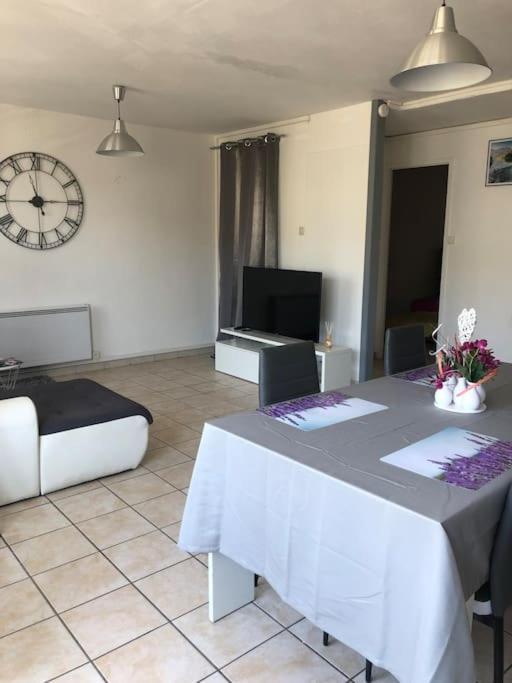 Appartement Balcon, Place De Parking, Centre Ville 발랑스 외부 사진
